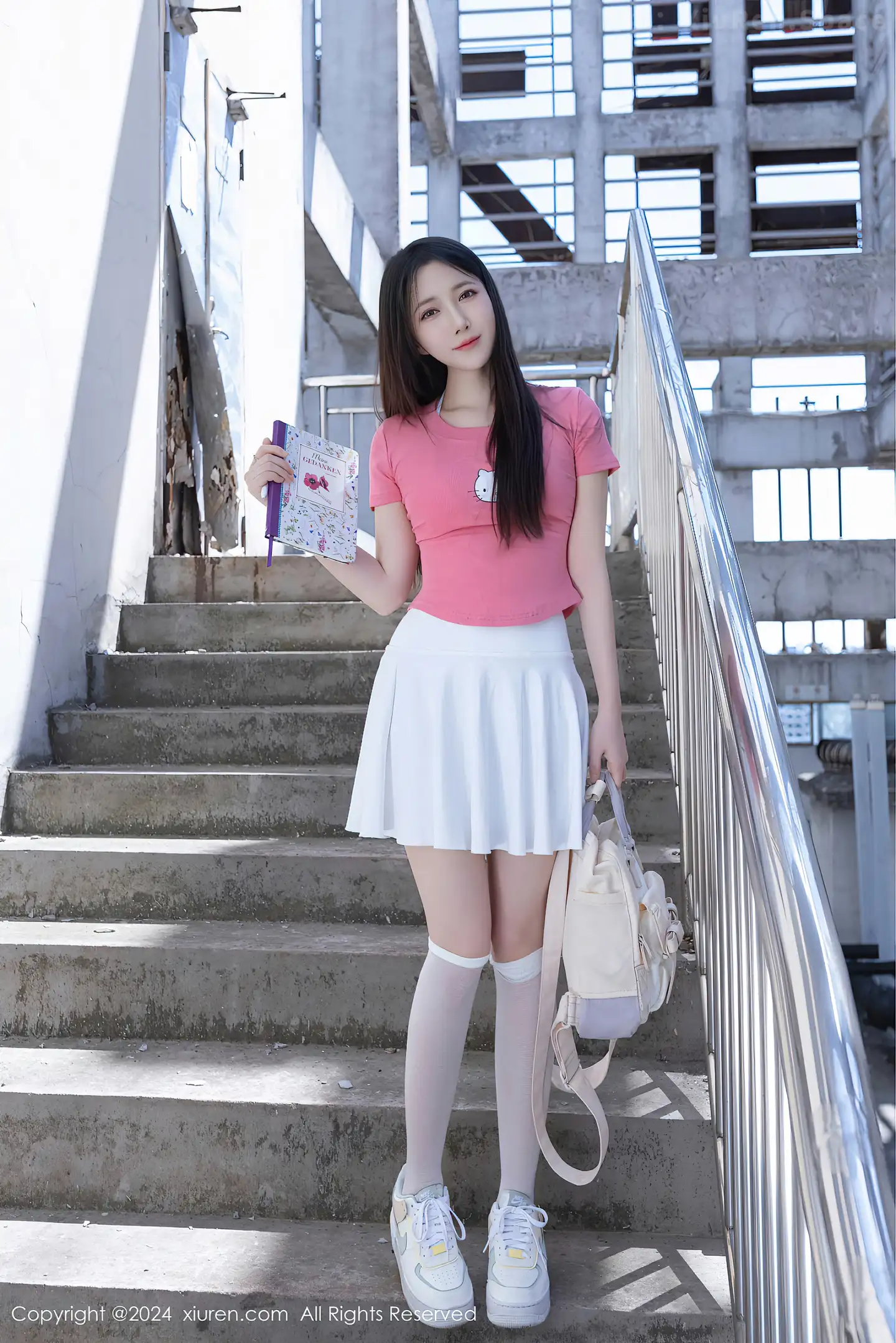 图片[2]-[XiuRen秀人网]VOL.8457 模特鱼子酱Fish粉色上衣配白色短裙露性感白色内衣完美诱惑写真80P-秀人网官方网站